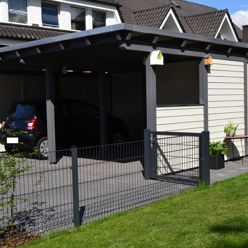 Doppelcarport mit Abstellraum und Cono-Profil in Verl