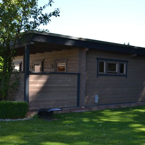 Flachdach Gartenhaus aus 70 mm Blockbohlen in Schloß-Holte