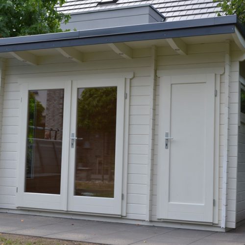 Gartenhaus aus 45 mm Blockbohlen mit Pultdach und Geräteraum in Bielefeld